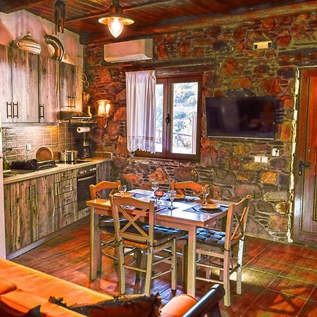 "Pefkopetro" Traditional House Keramoti  Ngoại thất bức ảnh