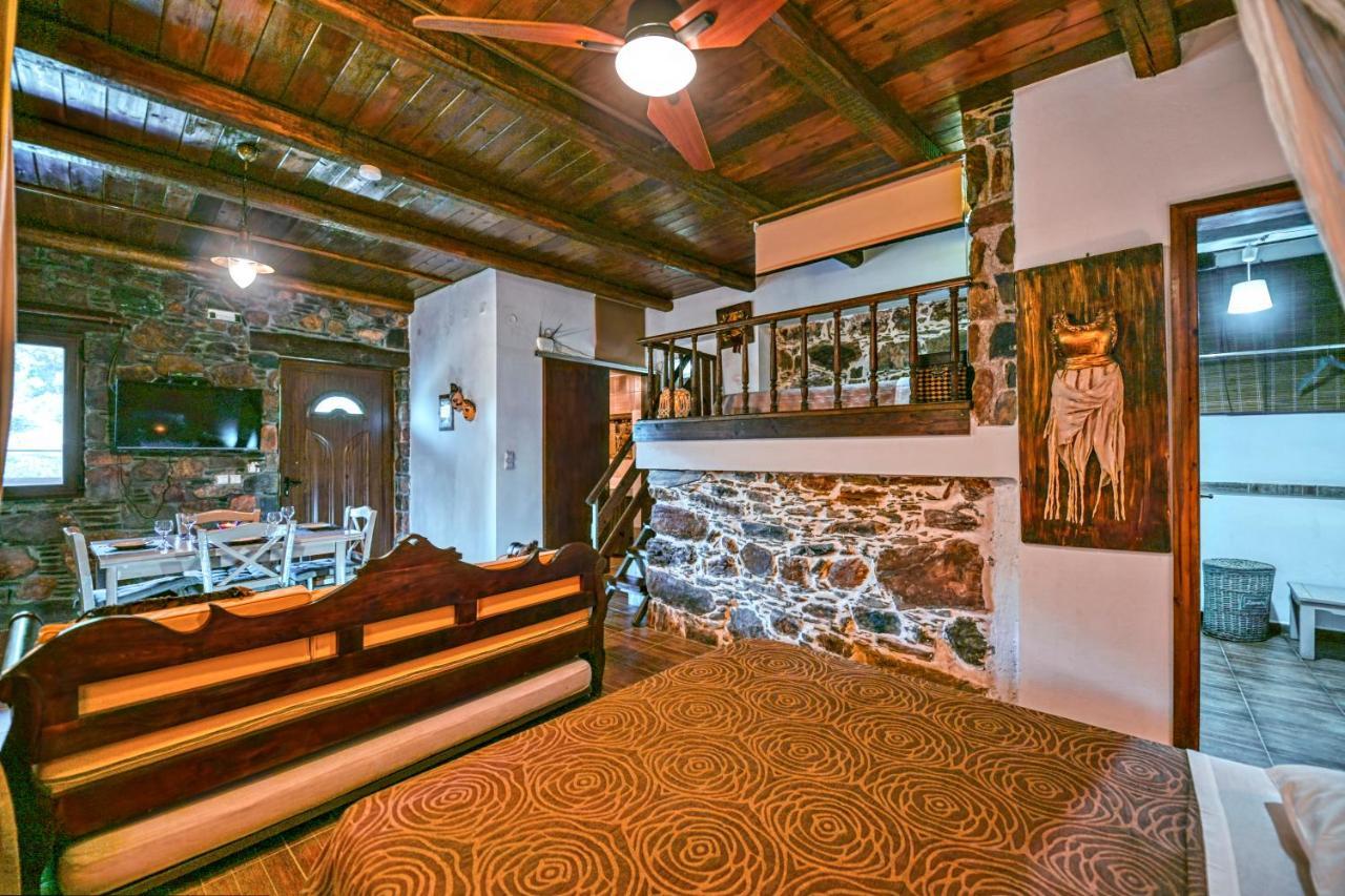 "Pefkopetro" Traditional House Keramoti  Ngoại thất bức ảnh